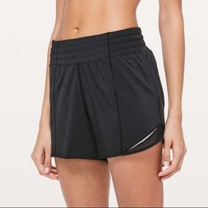 🍋Lululemon Hotty Hot Shorts🍋